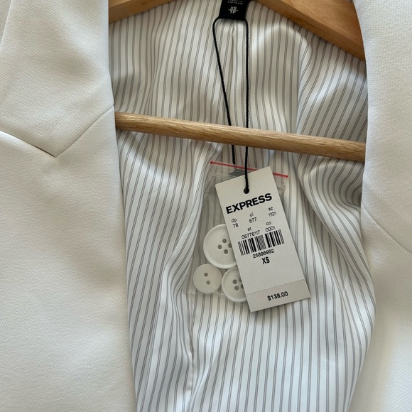Express White Oversized Blazer - Picture 2 of 3